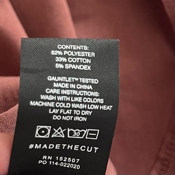 Cuts Curve-Hem V-Neck T-Shirt Men’s L - Picture 12 of 13